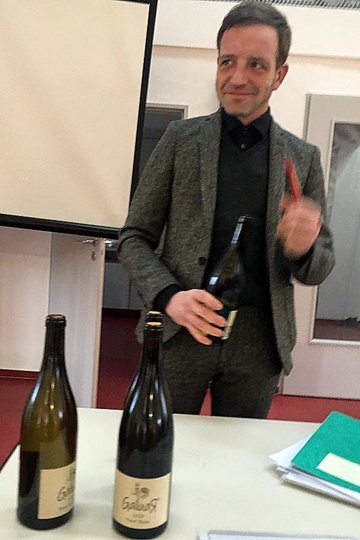 Önologe Philipp Galle beim Vortrag über den Wein­anbau in Brandenburg